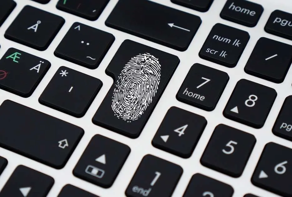 Protect Passwords - Keyboard with Fingerprint ID